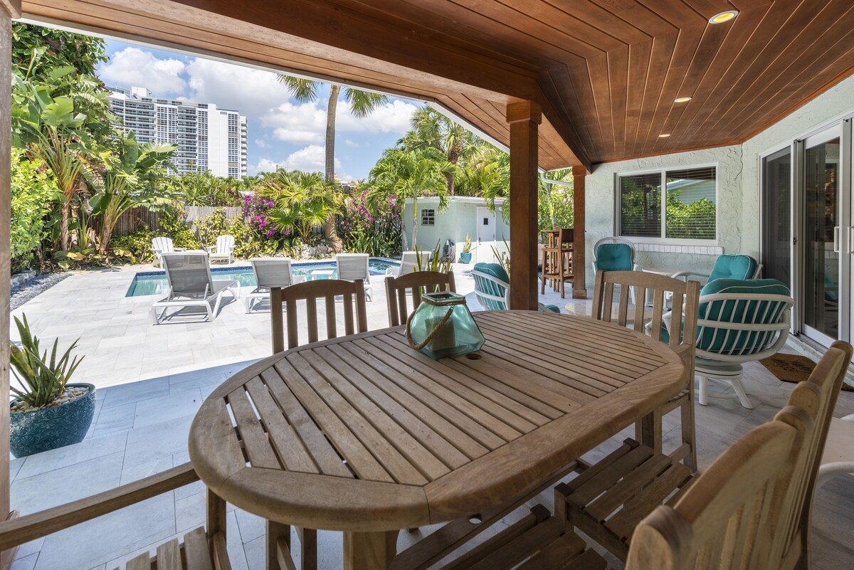 Beautiful Beach Villa - just steps from the beach!