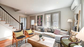 Smart TV, ping pong, computer monitors