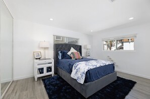 3 bedrooms, iron/ironing board, travel cot, free WiFi