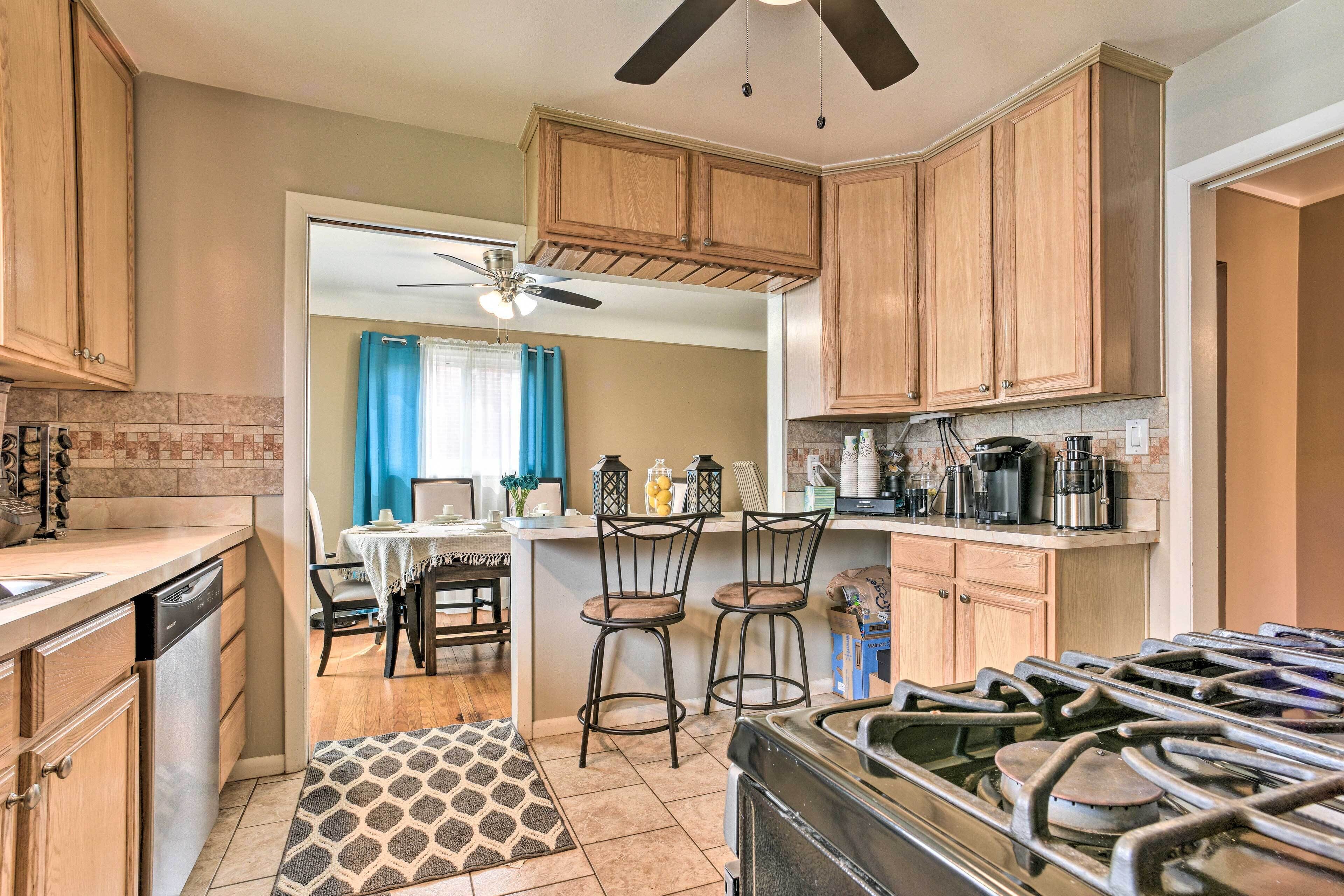 Charming Detroit Home ~ 15 Mi to Downtown!