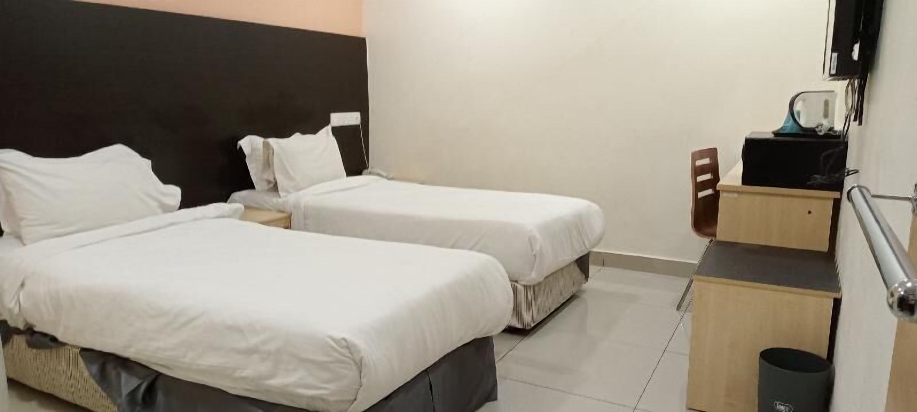Down duvets, in-room safe, desk, iron/ironing board