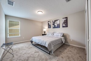 3 habitaciones, tabla de planchar con plancha y wifi gratis 