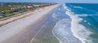 Spacious Orange Park Townhome |Main Level King Suite |Dogs Ok |Garage Parking |Open Concept |Cable