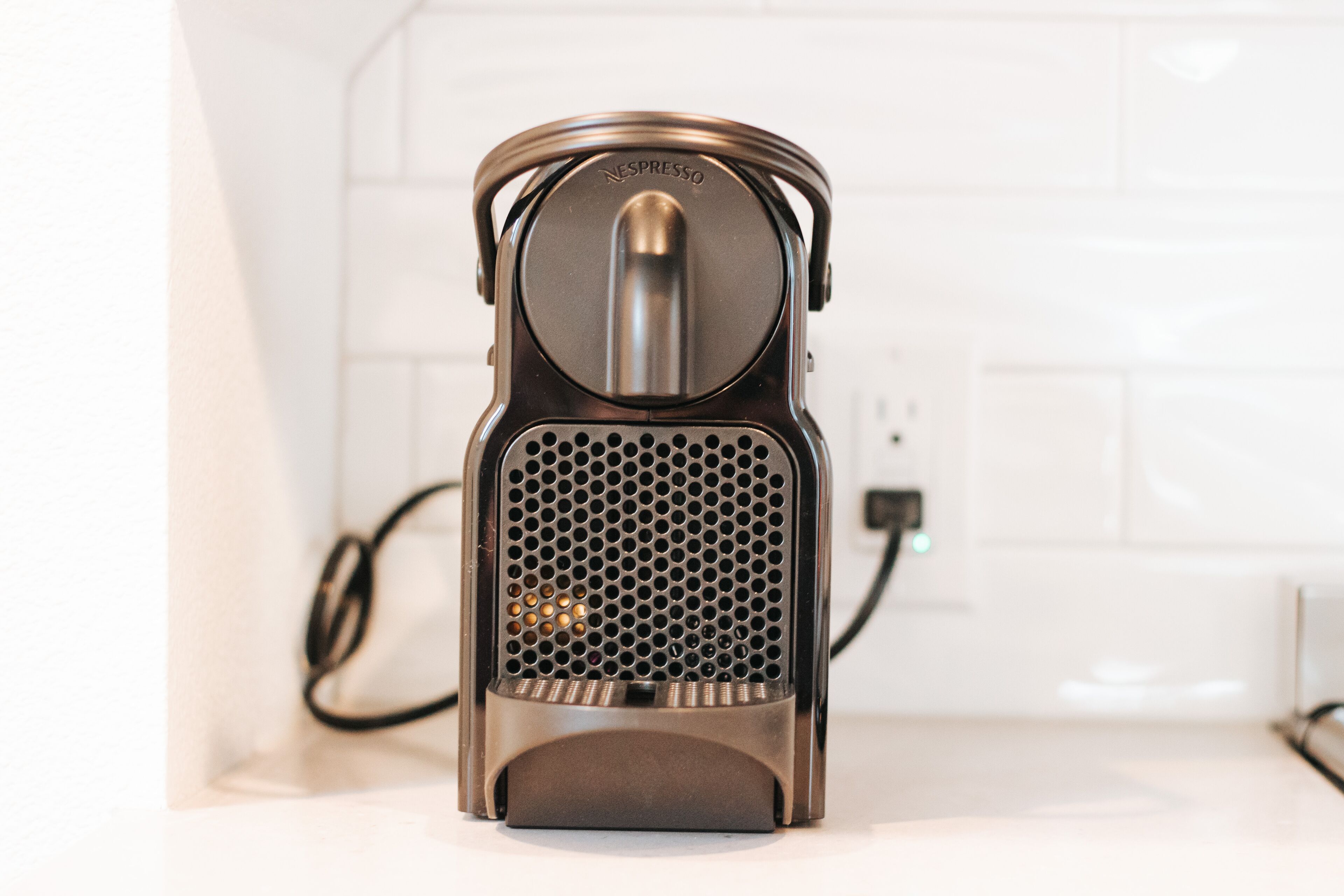 Cozy loft with thoughtful amenities close to shopping & restaurants 