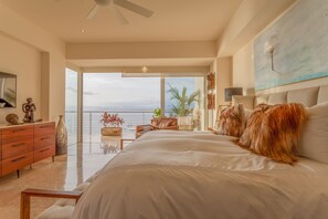 3 bedrooms, iron/ironing board, internet, bed sheets - Renovated Condo Paramount Bay 401A Ocean View! 3BD Condo for rent in Amapas, Pue (Puerto Vallarta)