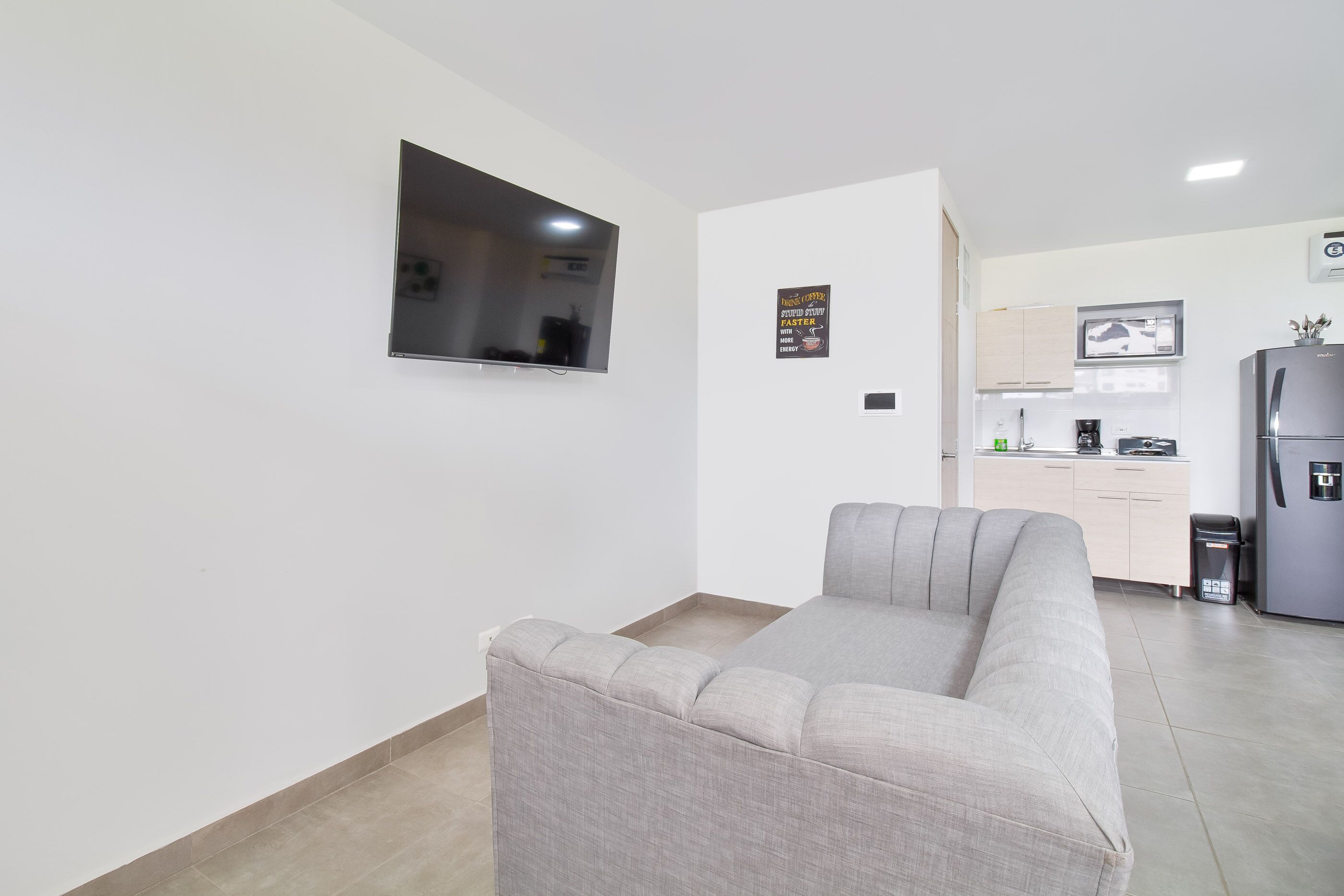 Studio Parque Poblado 24 Hour Doorman