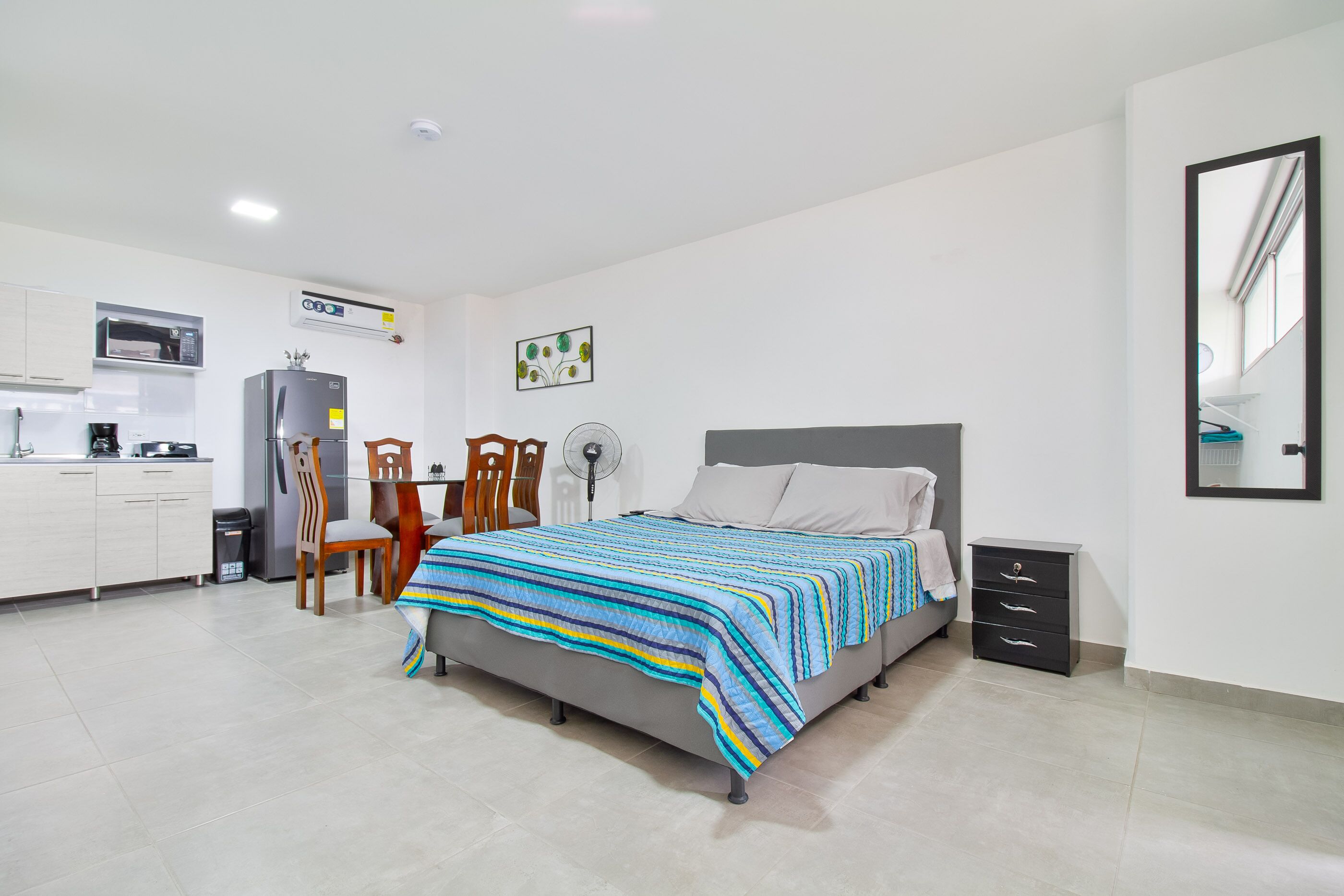 Studio Parque Poblado 24 Hour Doorman