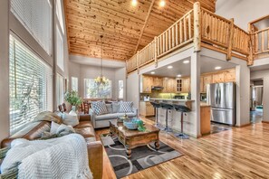 Interior - Mv11 Lake tahoe estate with heated pool (South Lake Tahoe)