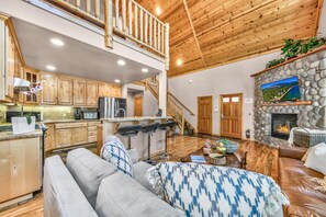 TV, peis, videospill og DVD-spiller