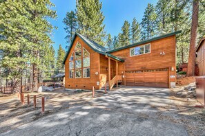 Exterior - Mv11 Lake tahoe estate with heated pool (South Lake Tahoe)