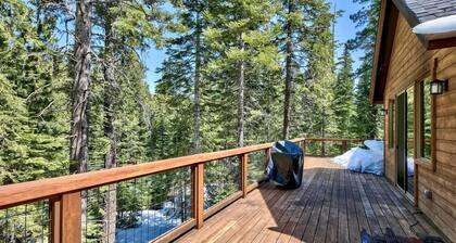 Lx22 Lake Tahoe north shore 4 bed cabin w/ hot tub