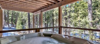 Lx22 Lake Tahoe north shore 4 bed cabin w/ hot tub