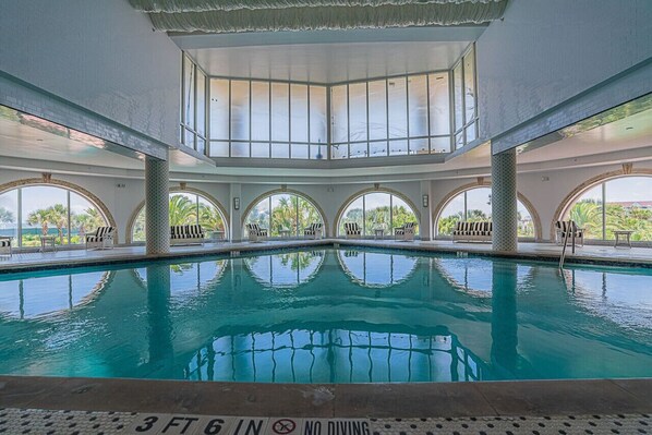 Innenpool, beheizter Pool