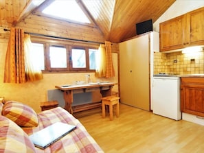 TV - Les Arandellys by Interhome (Les Houches)