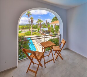 Standard Double or Twin Room | Living area | TV