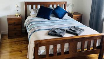 3 chambres, fer et planche Ă repasser, Wi-Fi gratuit, draps fournis