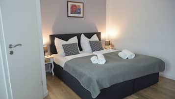 Habitación Confort, 1 cama de matrimonio grande | Colchones viscoelásticos, decoración individual, mobiliario individual