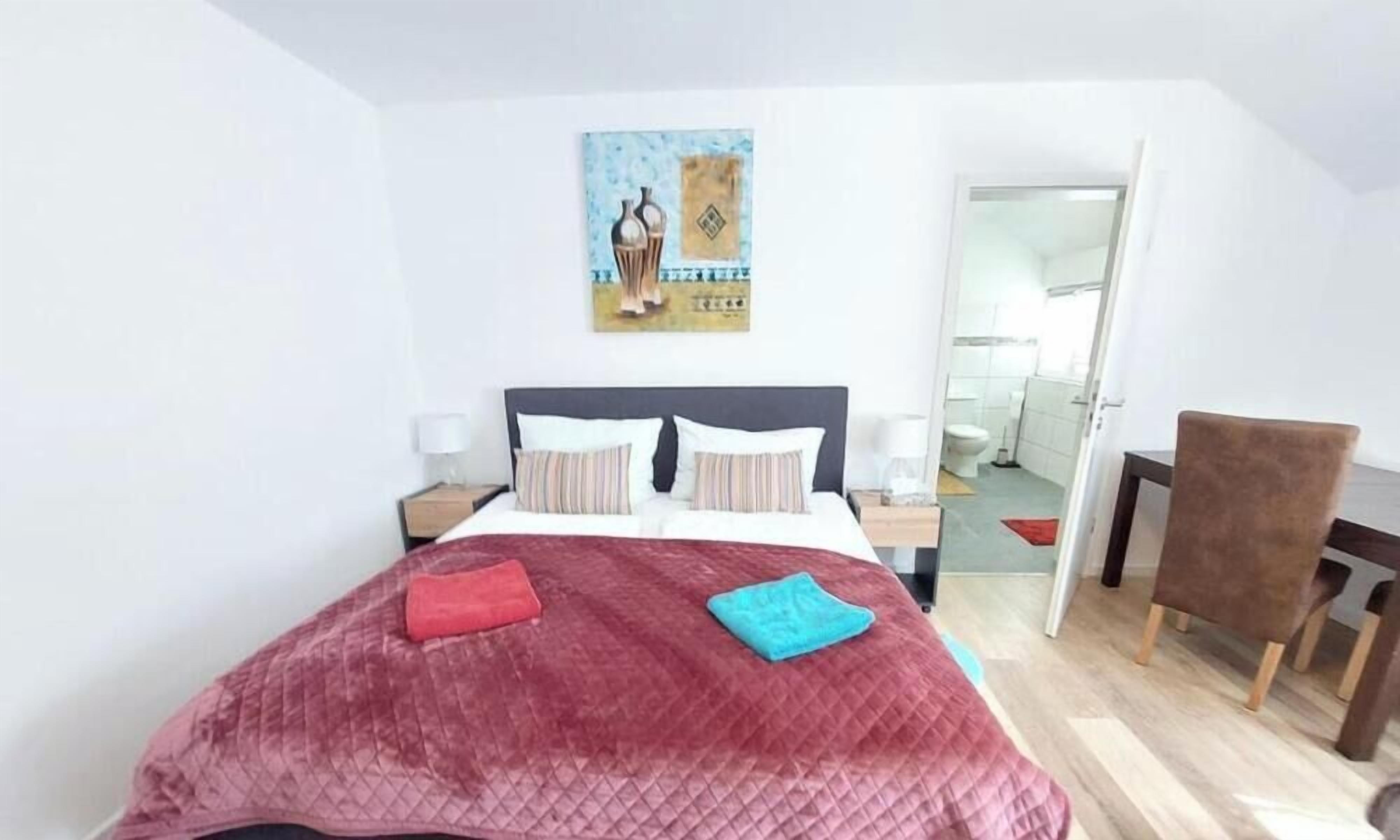 豪華客房, 1 張特大雙人床, 非吸煙房, 花園 | 記憶棉床墊、獨特設計、獨特裝修、書桌