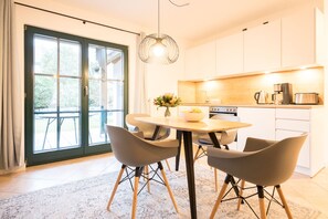 Réfrigérateur, four, plaque de cuisson, lave-vaisselle