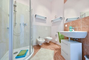 Hair dryer, bidet, towels