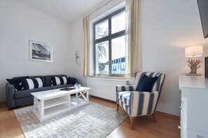 Télévision, chaîne hi-fi