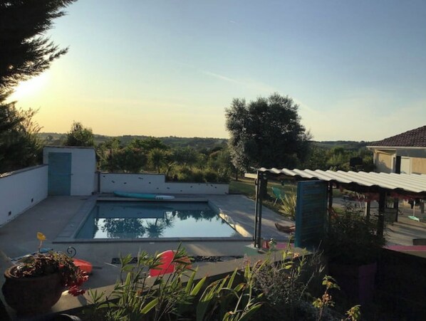 Piscine extérieure, piscine chauffée