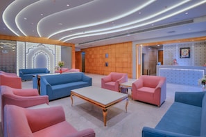 Reception - Wingston A TreeHouse Hotel Barsana (Chhata)