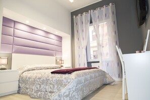 2 bedrooms, travel crib, WiFi