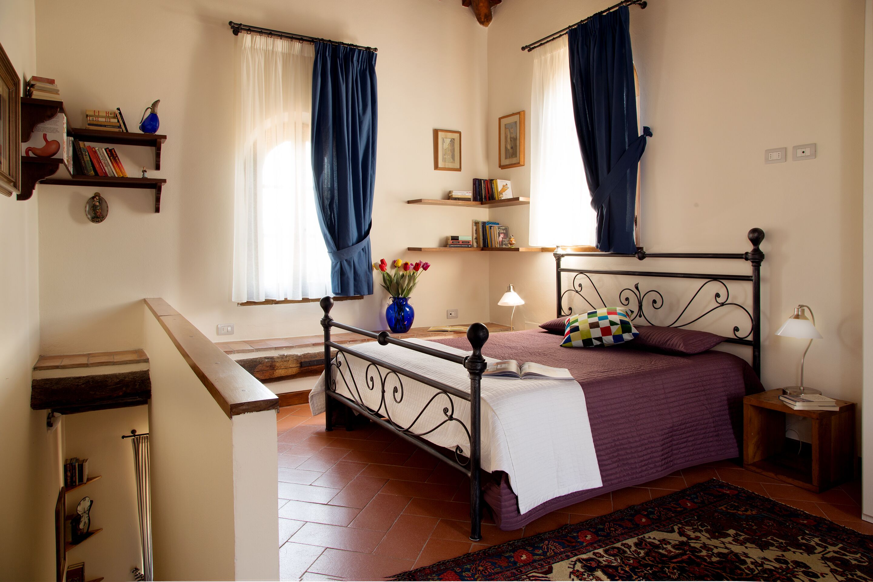 Apartment in the green of Chianti with panoramic swimming pool