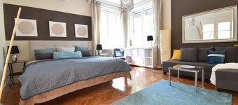 Pretty 3 bedroom 3 bathroom h131