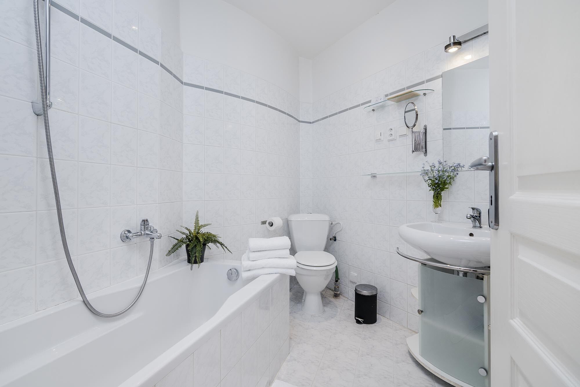 Apartment | Badezimmer | Haartrockner, Handtücher