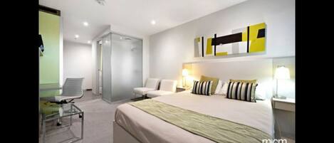 1 Schlafzimmer, Schreibtisch, Bügeleisen/Bügelbrett, WLAN