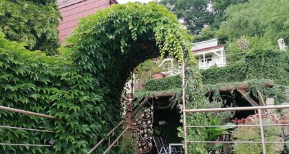 Cozy vacation apartment in country house style on the Elbe slope