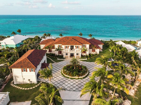 Exterior - New 8000 SF Ultra-Luxury Beachfront Estate w/Htd P (Governors Harbour)