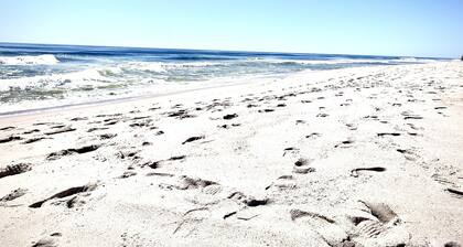 Salty Life-Spacious 8BR Beach House with Game Room & Rooftop Deck Near Boardwalk