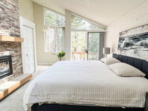 3 slaapkamers, een strijkplank/strijkijzer, wifi, beddengoed