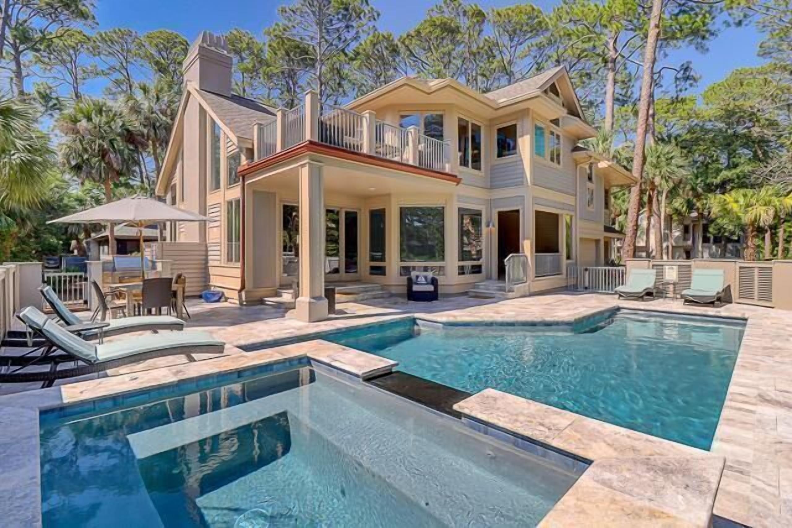 Coastal-chic, spacious 5-Bdrm home w/ Private Pool & Spa, steps to Beach