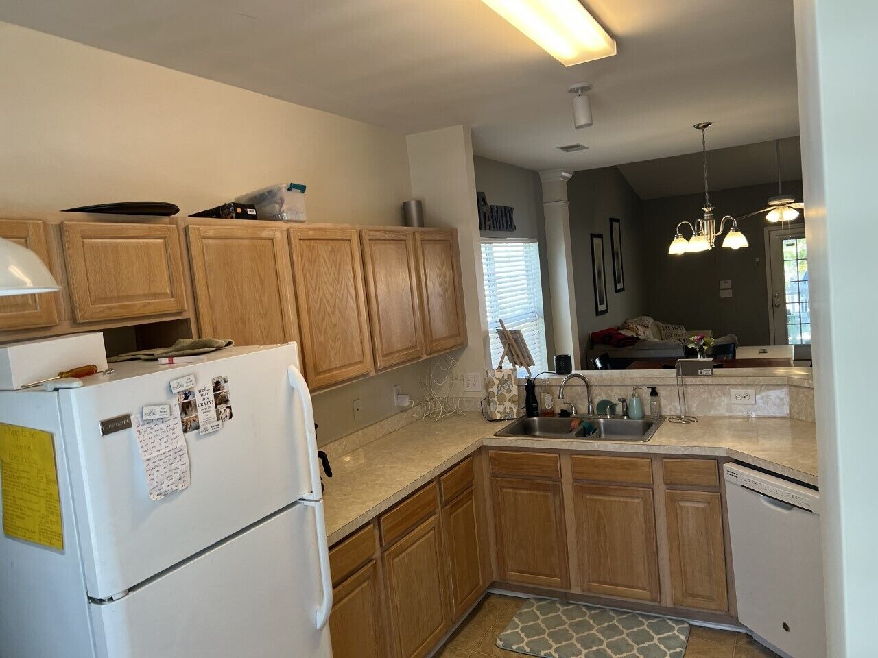 Cute Townhome close to Old-Town Bluffton and Hilton Head Beaches.