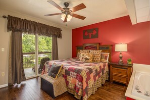 4 bedrooms, desk, iron/ironing board, free WiFi