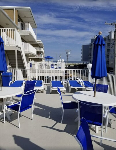 Beautiful Beachfront Condo in Wildwood Crest, NJ - With Full Kitchen! 