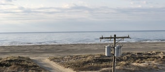 Beautiful Beachfront Condo in Wildwood Crest, NJ - With Full Kitchen!