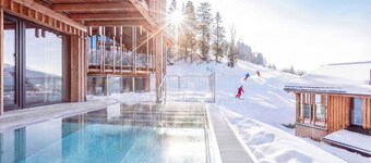 Premium Chalet with 5 bedrooms and sauna & pool