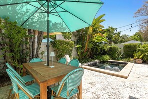 Outdoor dining - KEY LIME COTTAGE ~ Stunning 3 BR/2Ba with Pool & Incredible Location! (Key West)