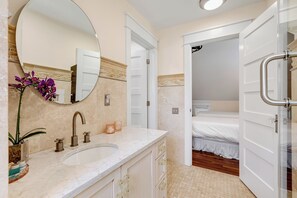 Shower, hair dryer, towels - KEY LIME COTTAGE ~ Stunning 3 BR/2Ba with Pool & Incredible Location! (Key West)