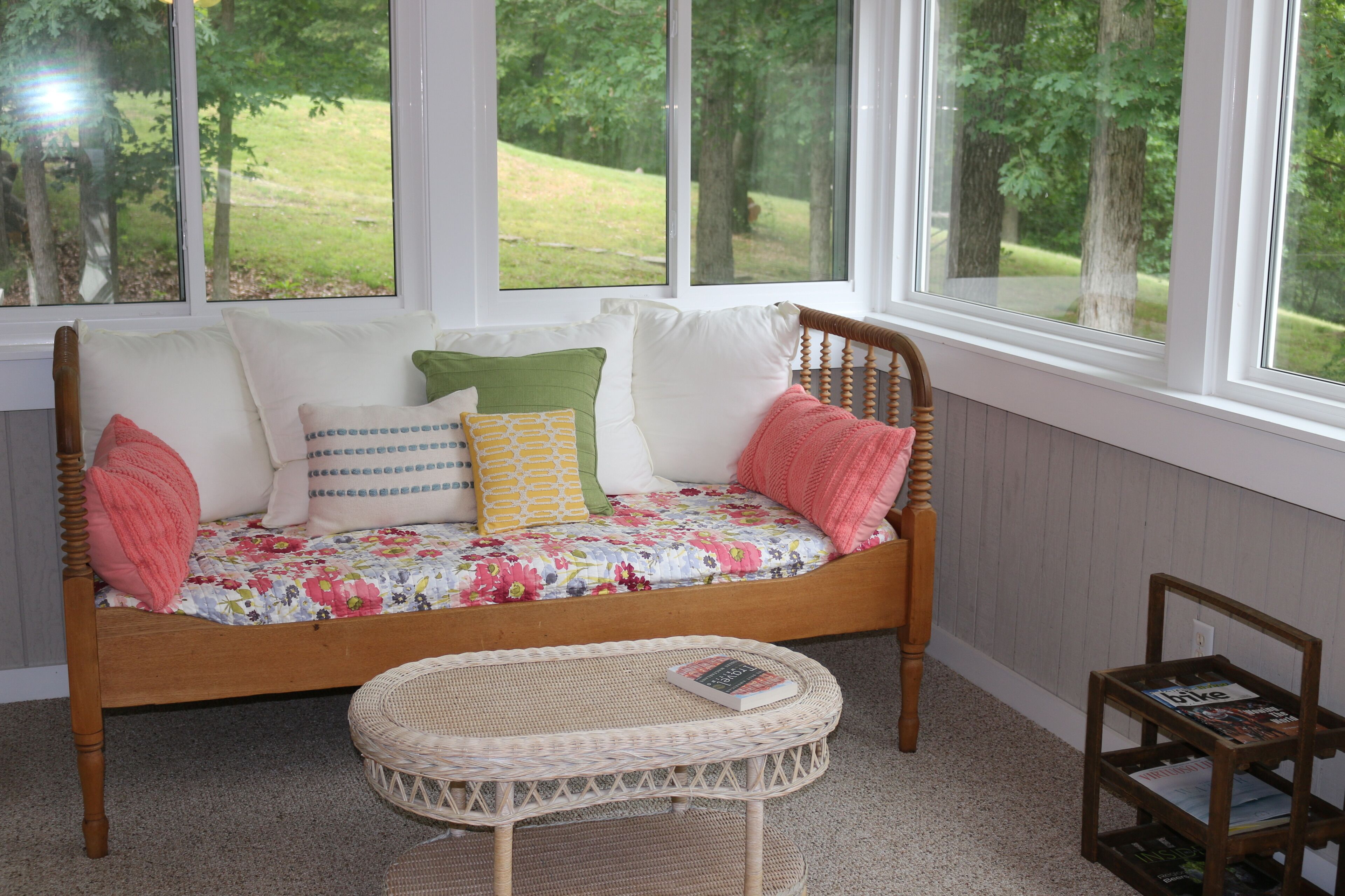 Beautiful, peaceful lakefront home on Loch Lomond near bike trails!