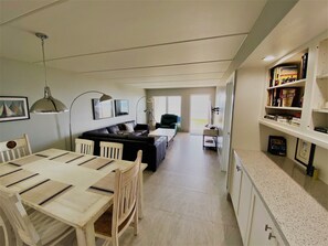 Condo, 2 Bedrooms | Dining