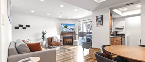 Smart-tv en een open haard