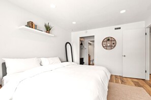 2 bedrooms, desk, iron/ironing board, free WiFi - Moose Mgmt at Powderwood 12N: King Bed-Pool-BBQ & Picnic area (Park City)