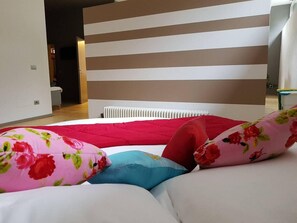 Apartment | 1 bedroom, iron/ironing board, travel cot, free WiFi - Langhe Apartment in Bottega di Rosanna (Castagnole delle Lanze)