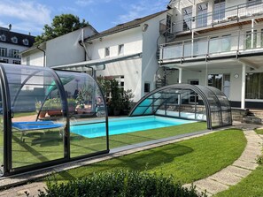 Outdoor pool, a heated pool